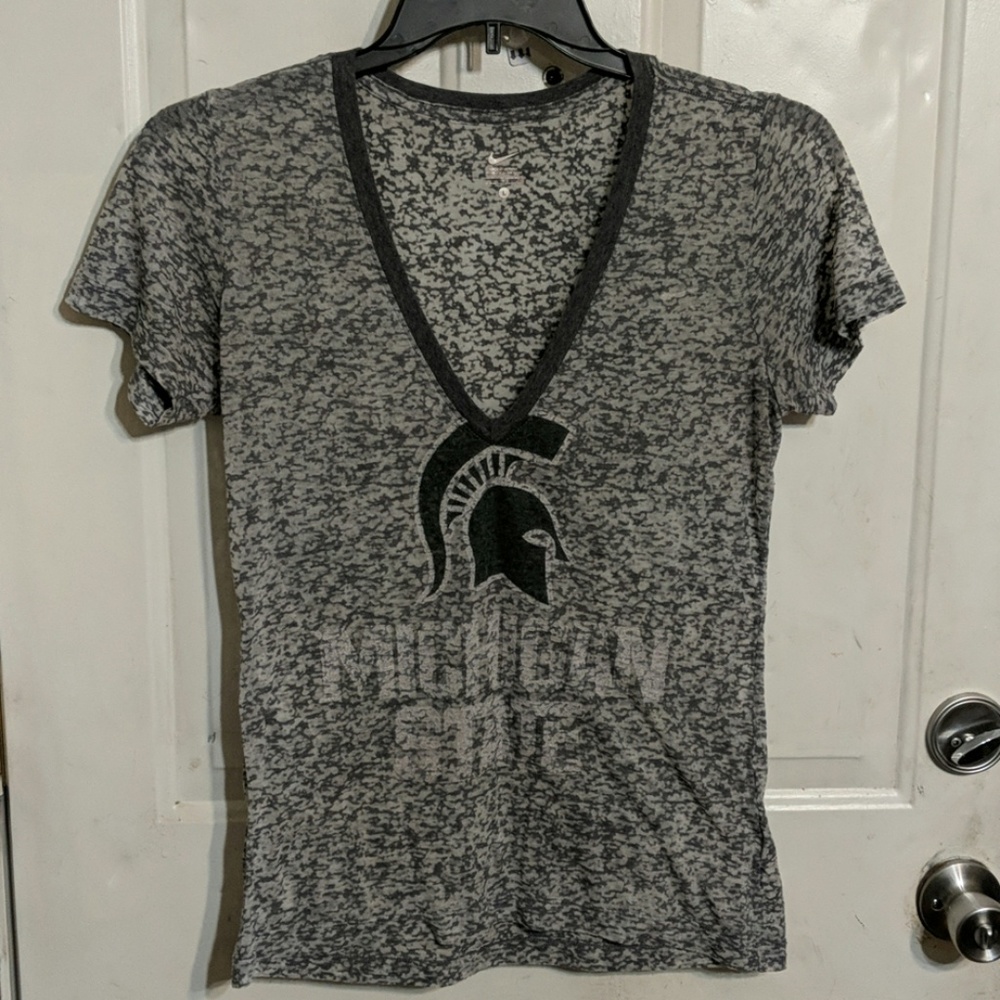 Ladies size large Nike Michigan State t shirt